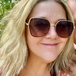 Meet your Posher, Lyn